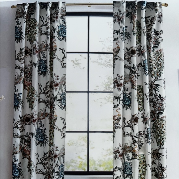 1-NWT CALLISTO HOME PEACOCK PRINT CURTAINS SET OF 2 PANELS SIZE 38”x 96” - Picture 4 of 16
